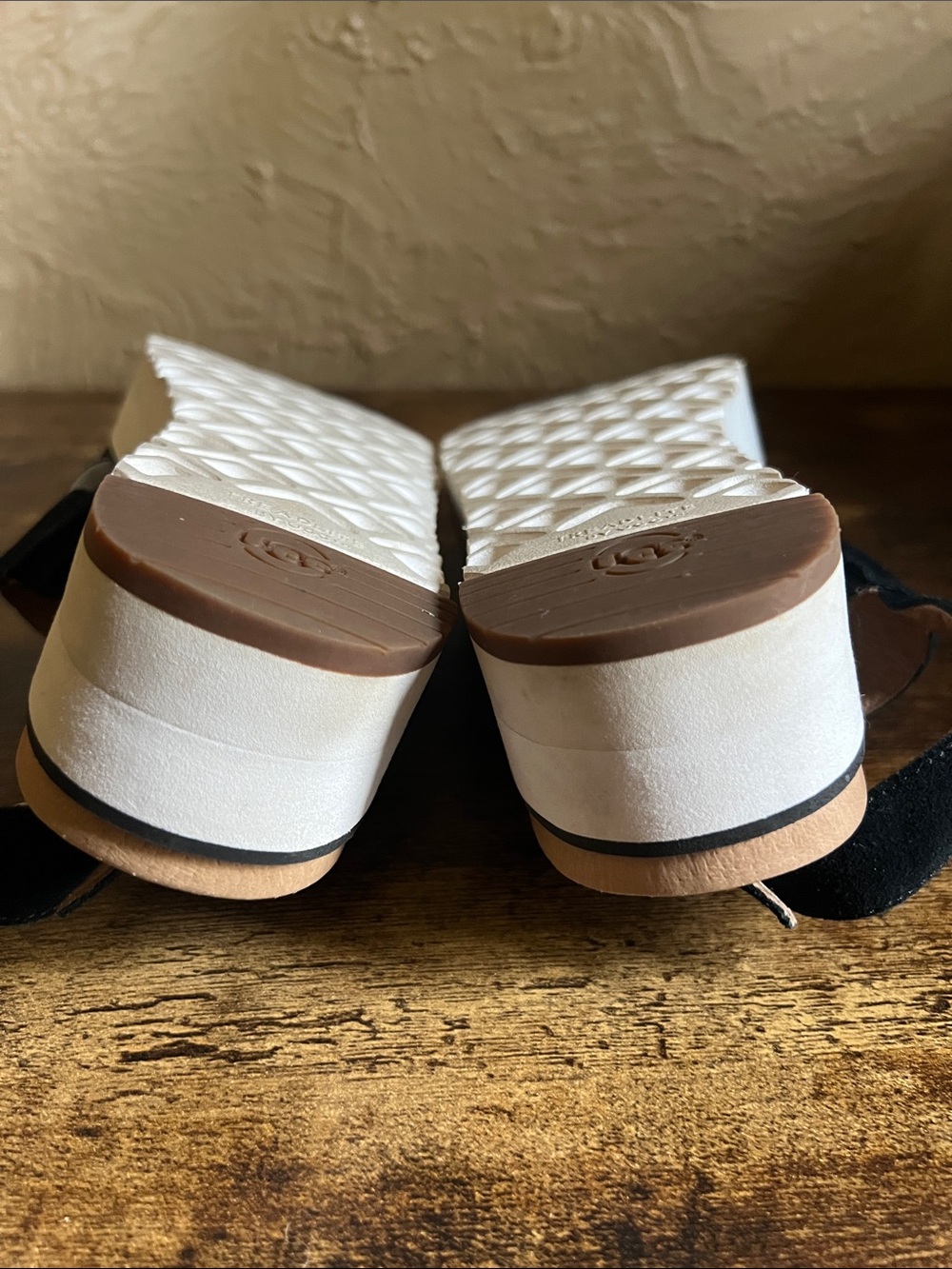 UGG Braelyn Black Patent & Suede Triple-Strap Sandals - Picture 5 of 10